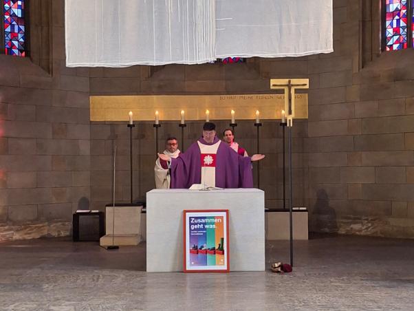 Gerd-Richard Neumeier zelebrierte den Auftaktsammlung der Caritas-Frühjahrssammlung in der St. Augustin-Kirche zu Coburg.